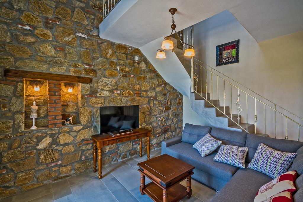 Mediterraneo Luxury Suites Halkidiki ブアブロウ エクステリア 写真