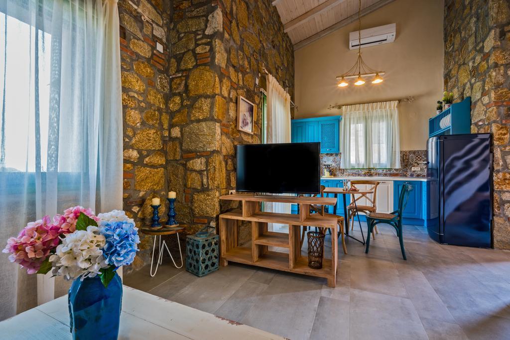 Mediterraneo Luxury Suites Halkidiki ブアブロウ エクステリア 写真