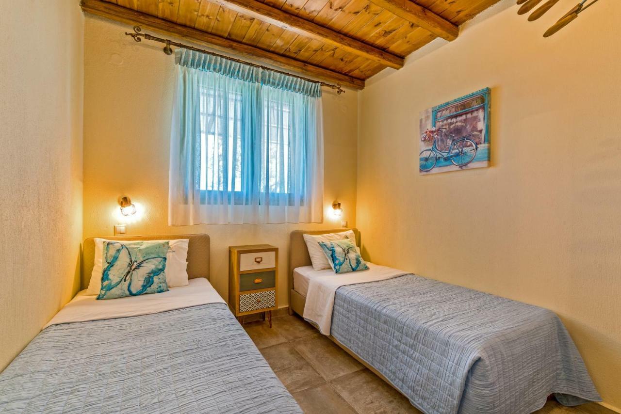 Mediterraneo Luxury Suites Halkidiki ブアブロウ エクステリア 写真